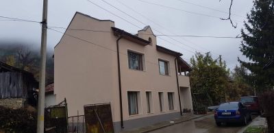 Монтаж на кафяви улуци и водосточни тръби - Покриви и улуци ЕООД - Плевен, Ловеч, Троян, Луковит, Кнежа, Белене, Свищов, Велико Търново